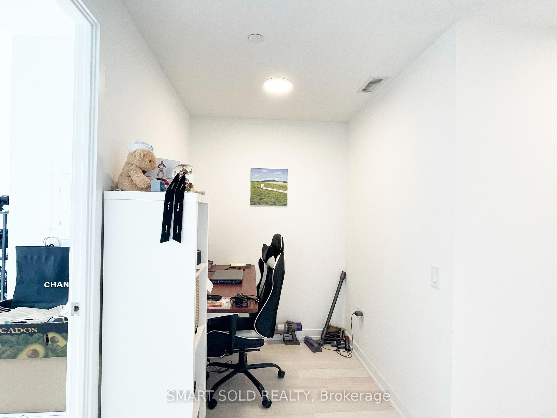 Photo 6 of Unit 3204, 39 Roehampton Avenue, Toronto, Mount Pleasant West — HOMEH