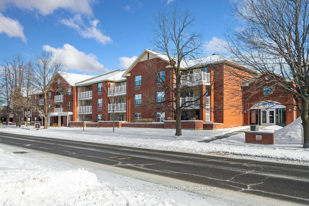 Photo 1 of Unit 208, 1099 Cadboro Road E, Ottawa, Carson Grove — HOMEH