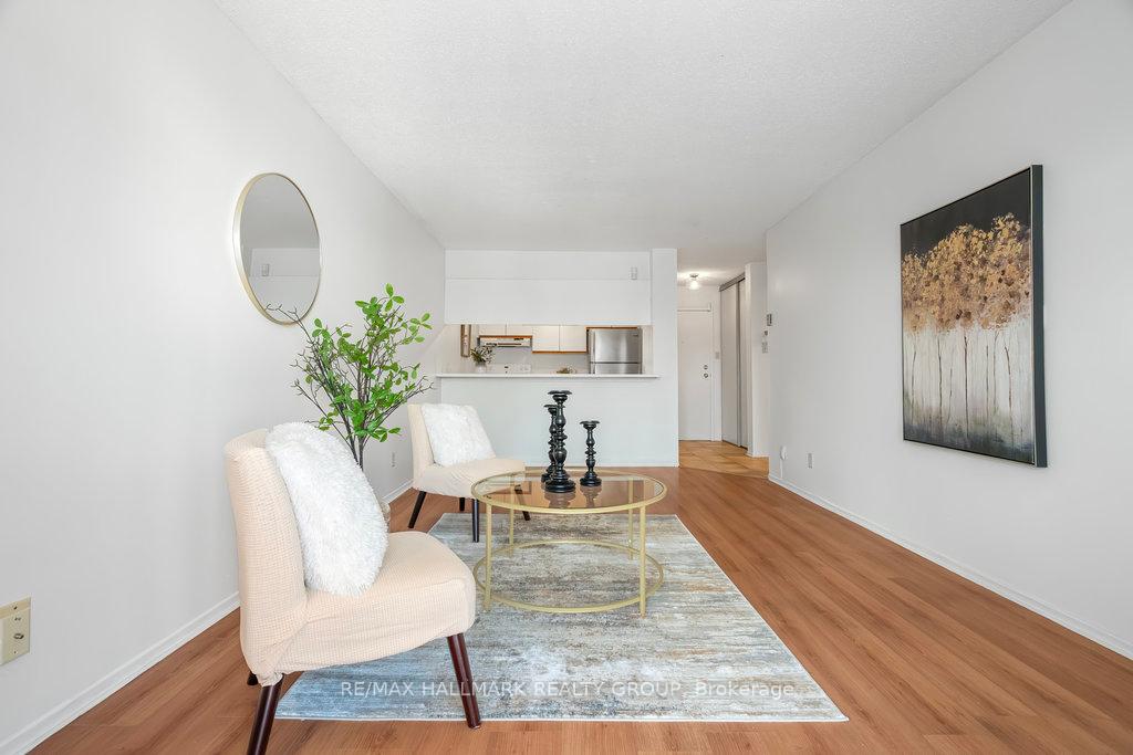 Photo 8 of Unit 208, 1099 Cadboro Road E, Ottawa, Carson Grove — HOMEH