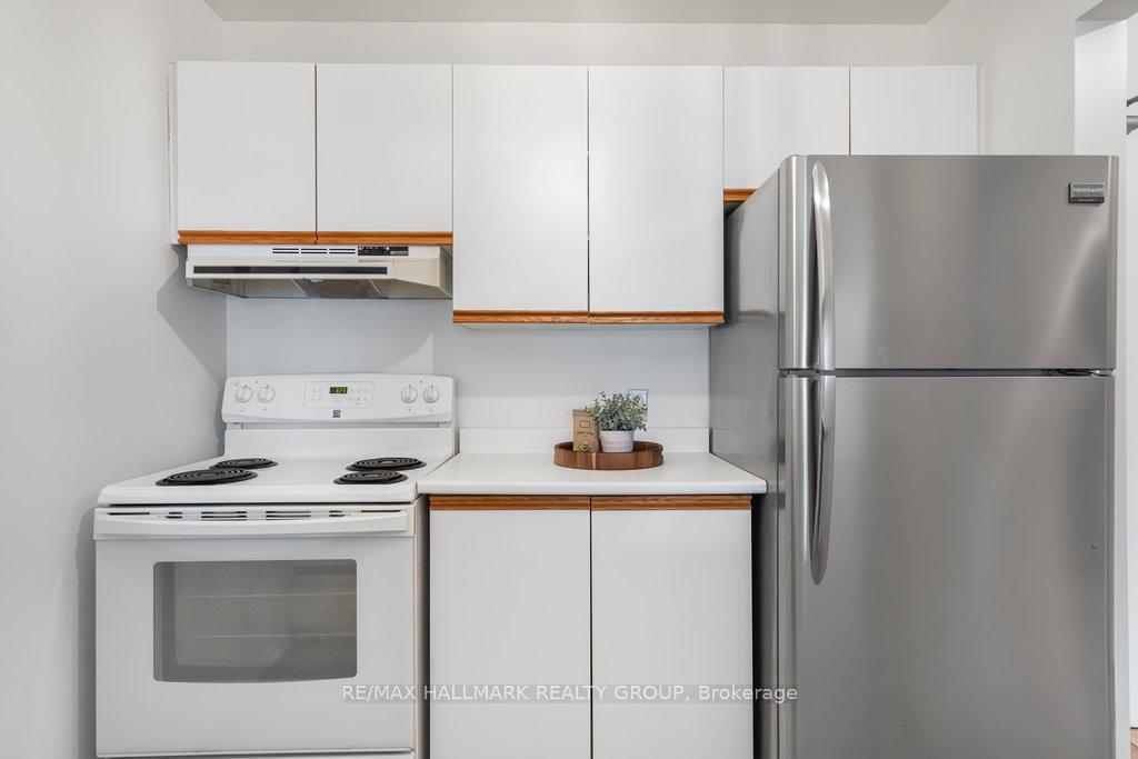 Photo 13 of Unit 208, 1099 Cadboro Road E, Ottawa, Carson Grove — HOMEH
