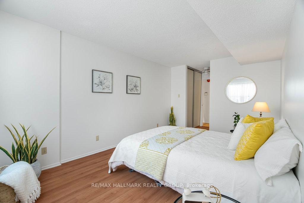 Photo 17 of Unit 208, 1099 Cadboro Road E, Ottawa, Carson Grove — HOMEH