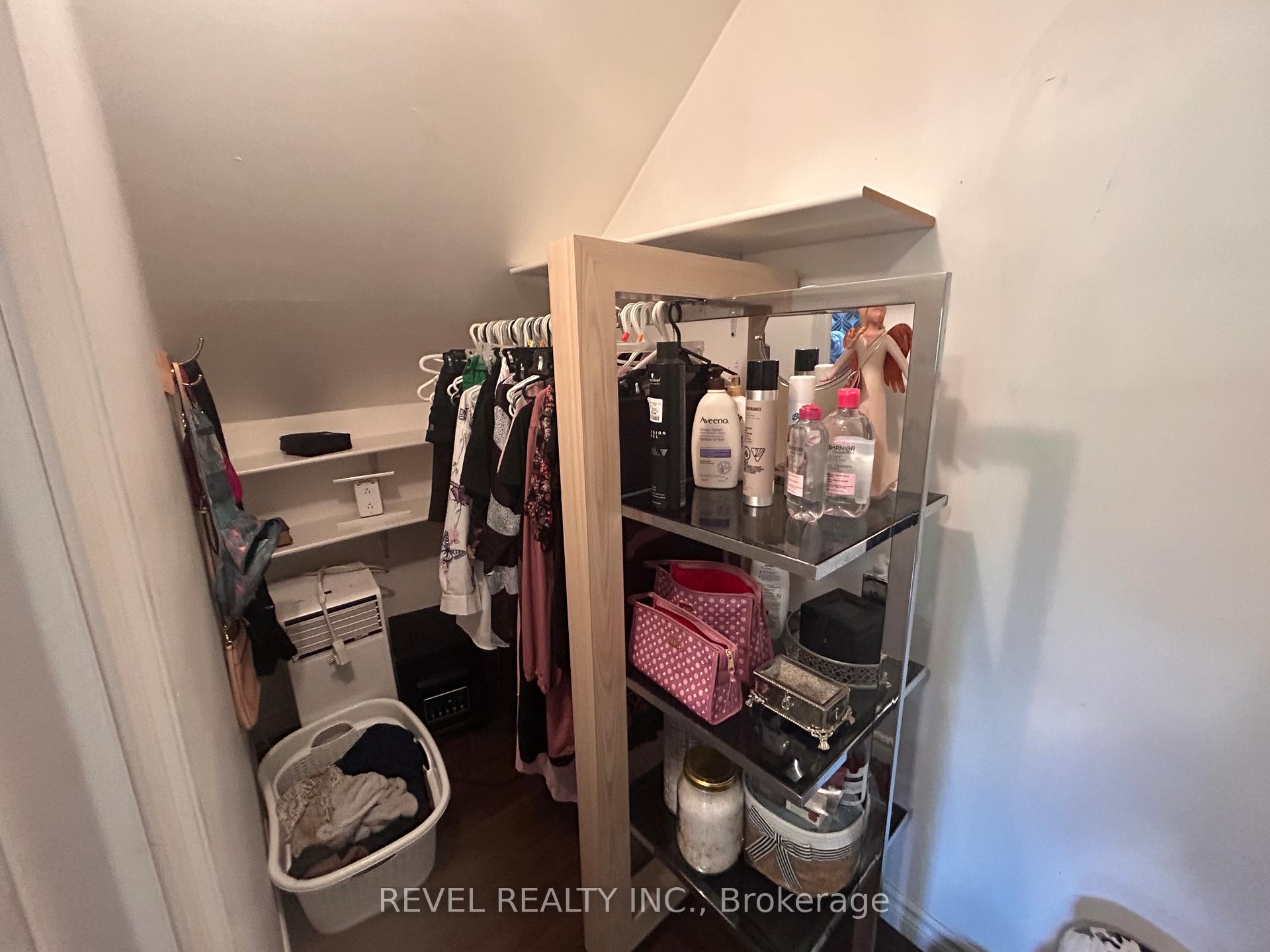 Photo 19 of 303 Fourth Avenue, Cochrane — HOMEH