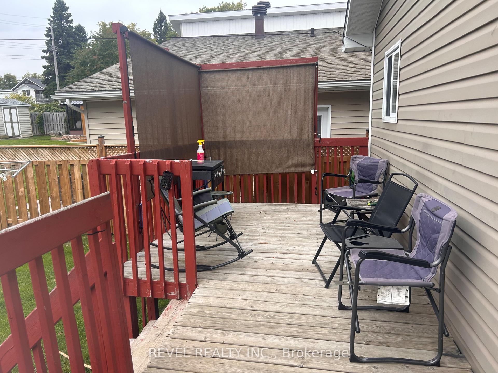 Photo 33 of 303 Fourth Avenue, Cochrane — HOMEH