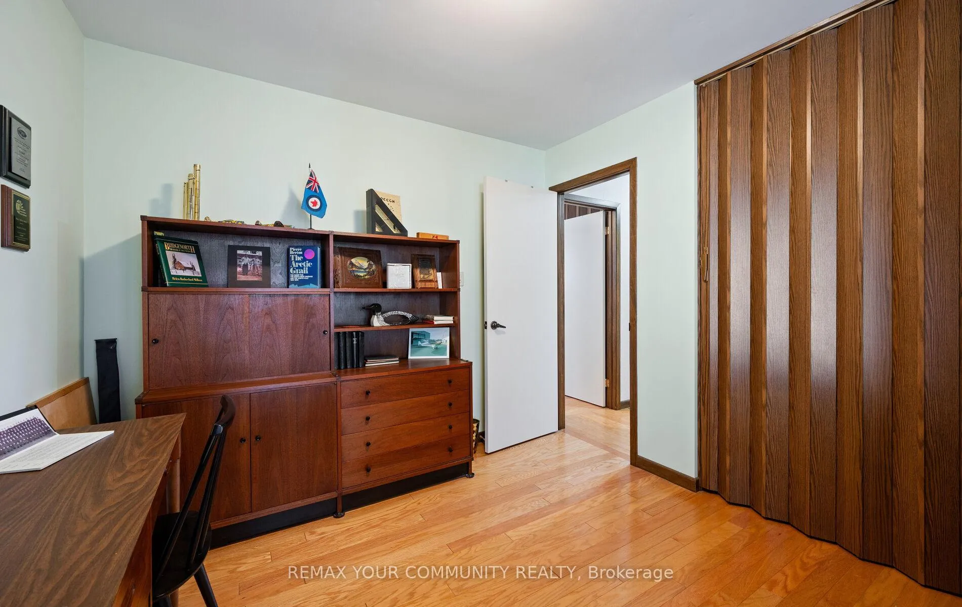 Photo 21 of 11 Glenview Drive, Aurora, Aurora Highlands — HOMEH