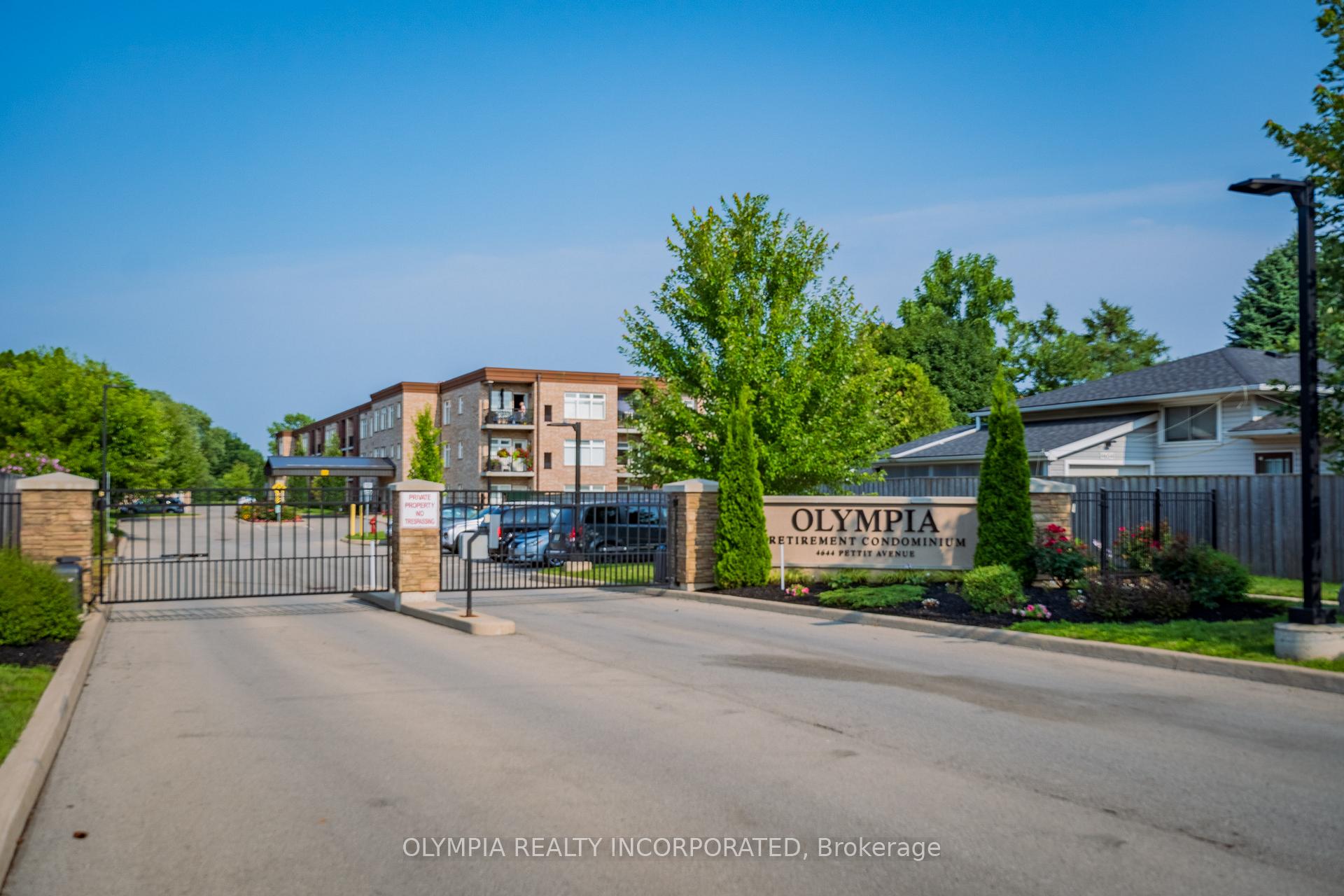 Front of Unit 316, 4644 Pettit Avenue