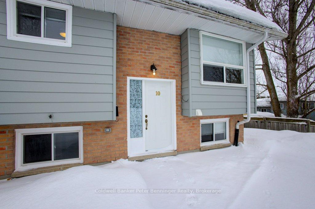 Front of Unit 10, 150 Victoria Street S