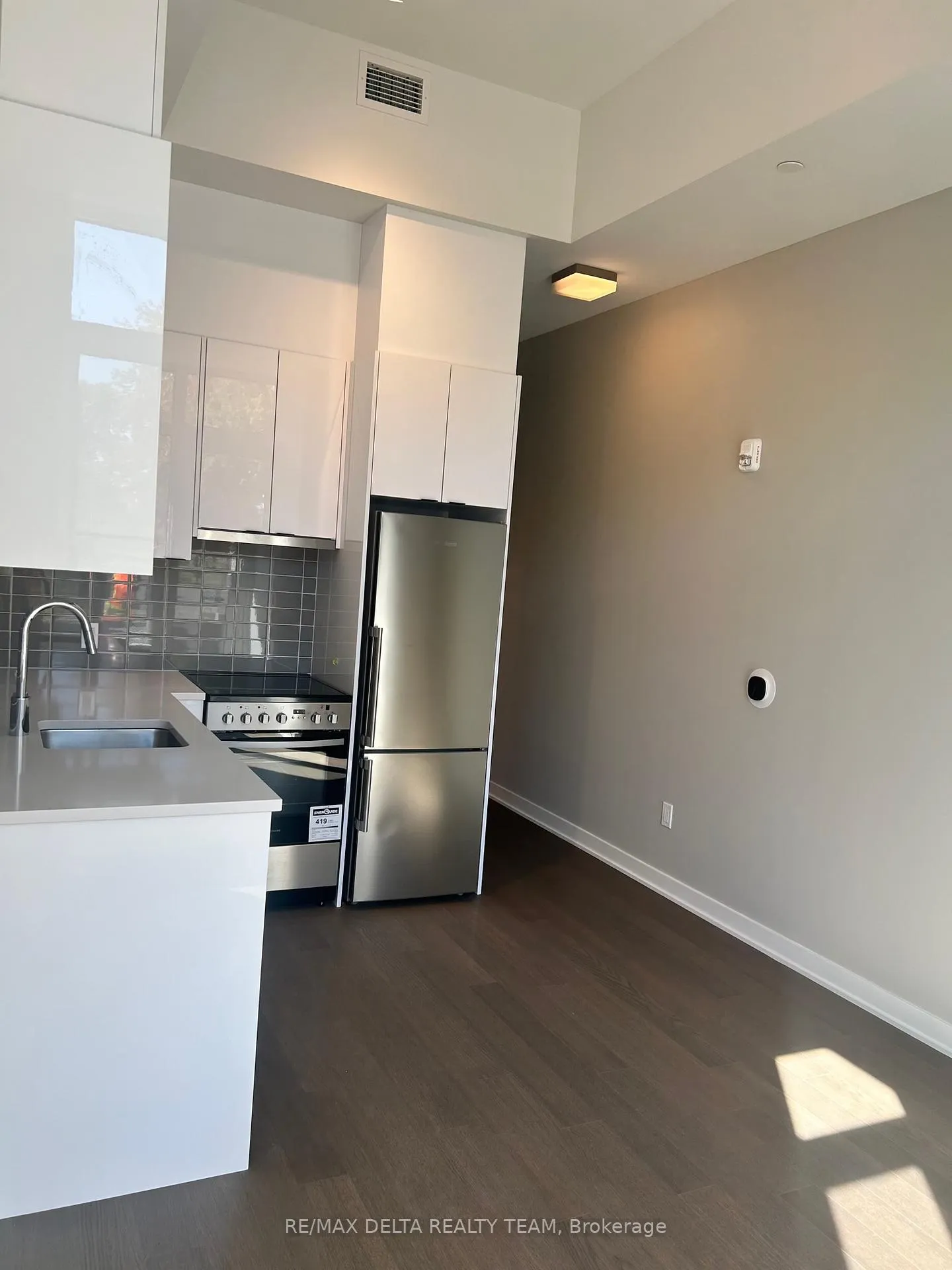 Photo 11 of Unit 106, 360 Deschatelets Avenue, Ottawa, Ottawa East — HOMEH