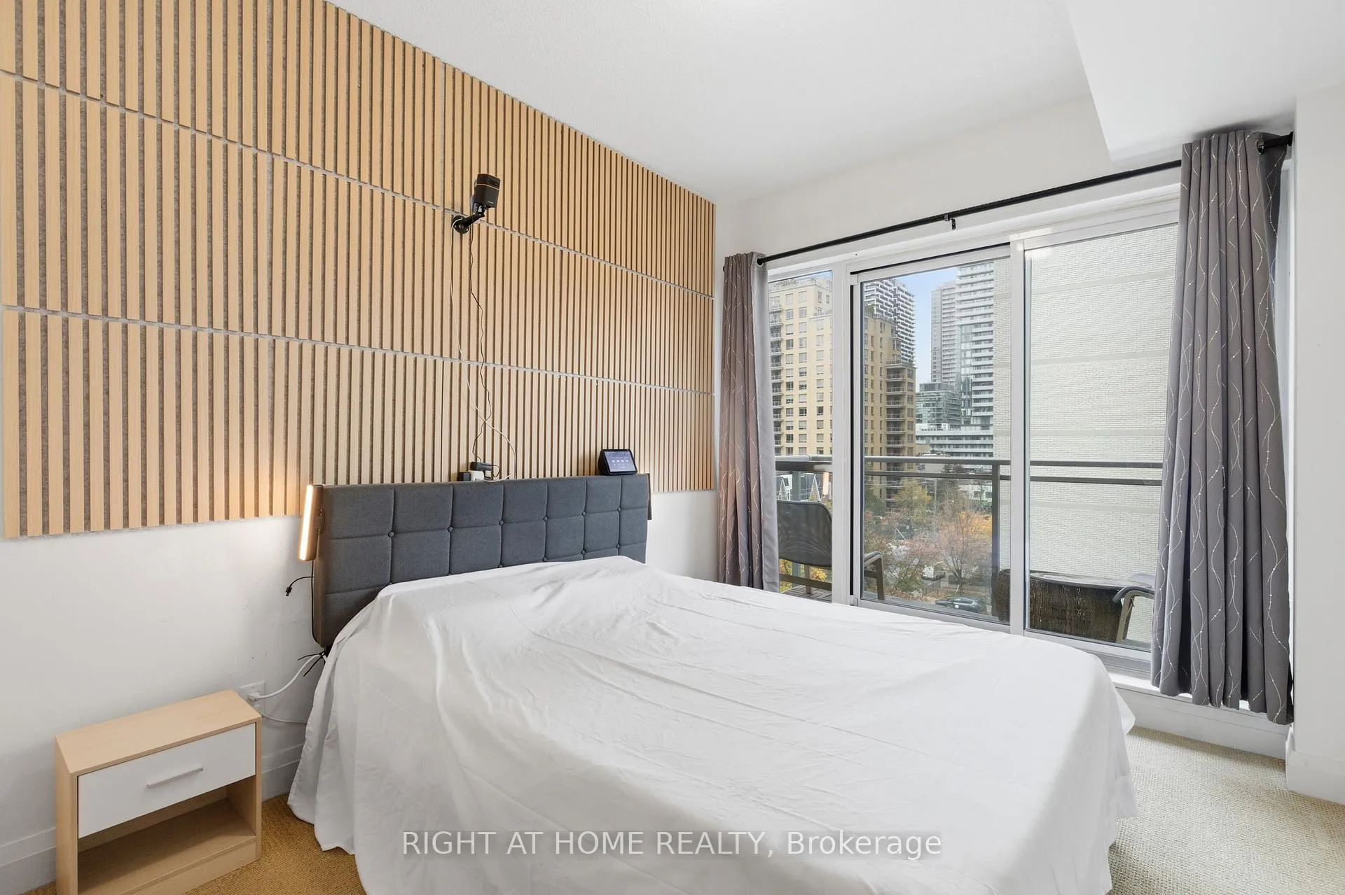 Photo 9 of Unit 511, 83 Redpath Avenue, Toronto, Mount Pleasant East — HOMEH