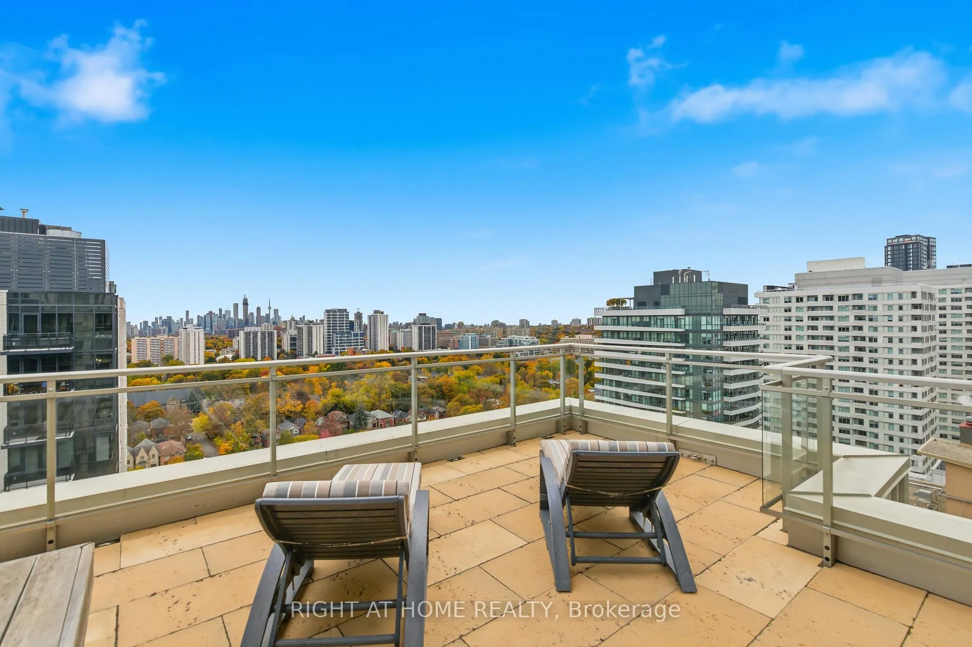Photo 15 of Unit 511, 83 Redpath Avenue, Toronto, Mount Pleasant East — HOMEH