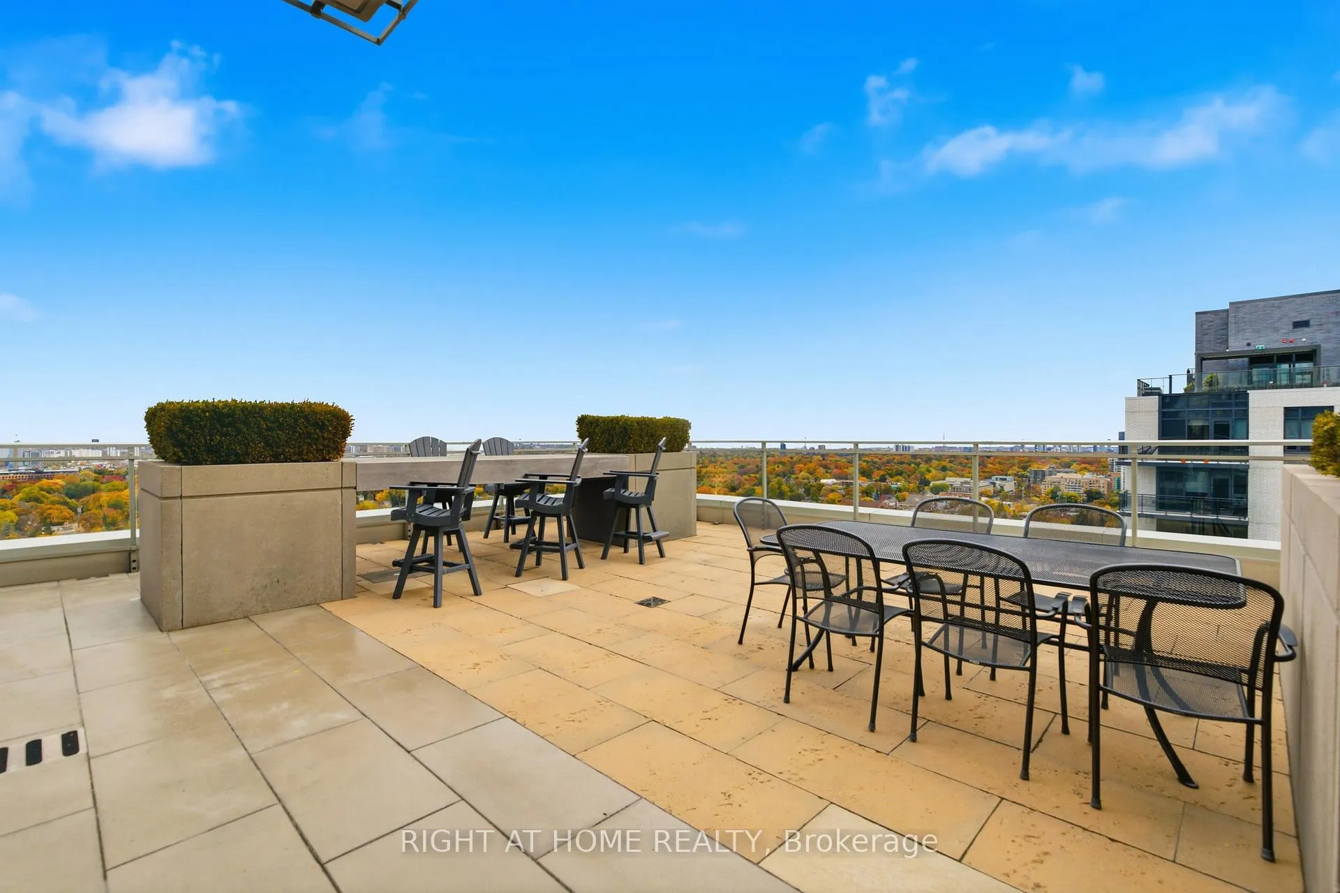 Photo 17 of Unit 511, 83 Redpath Avenue, Toronto, Mount Pleasant East — HOMEH