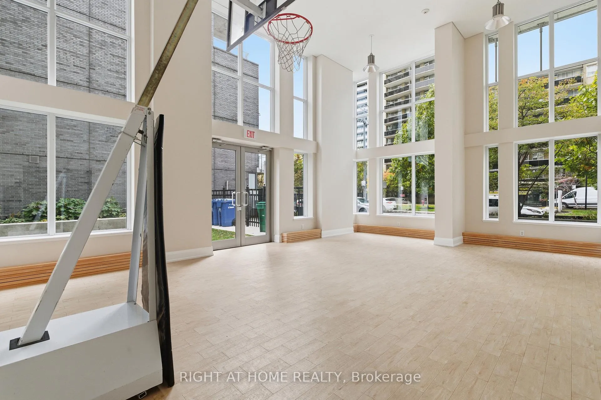 Photo 22 of Unit 511, 83 Redpath Avenue, Toronto, Mount Pleasant East — HOMEH
