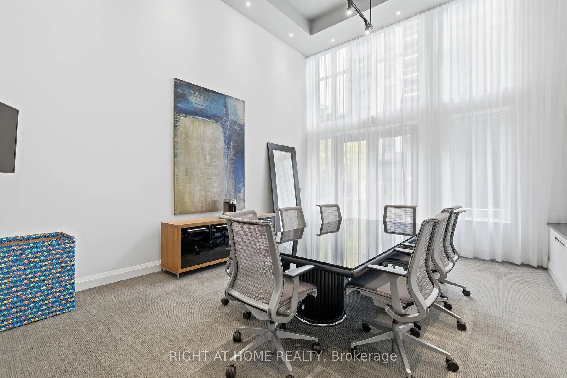 Photo 24 of Unit 511, 83 Redpath Avenue, Toronto, Mount Pleasant East — HOMEH