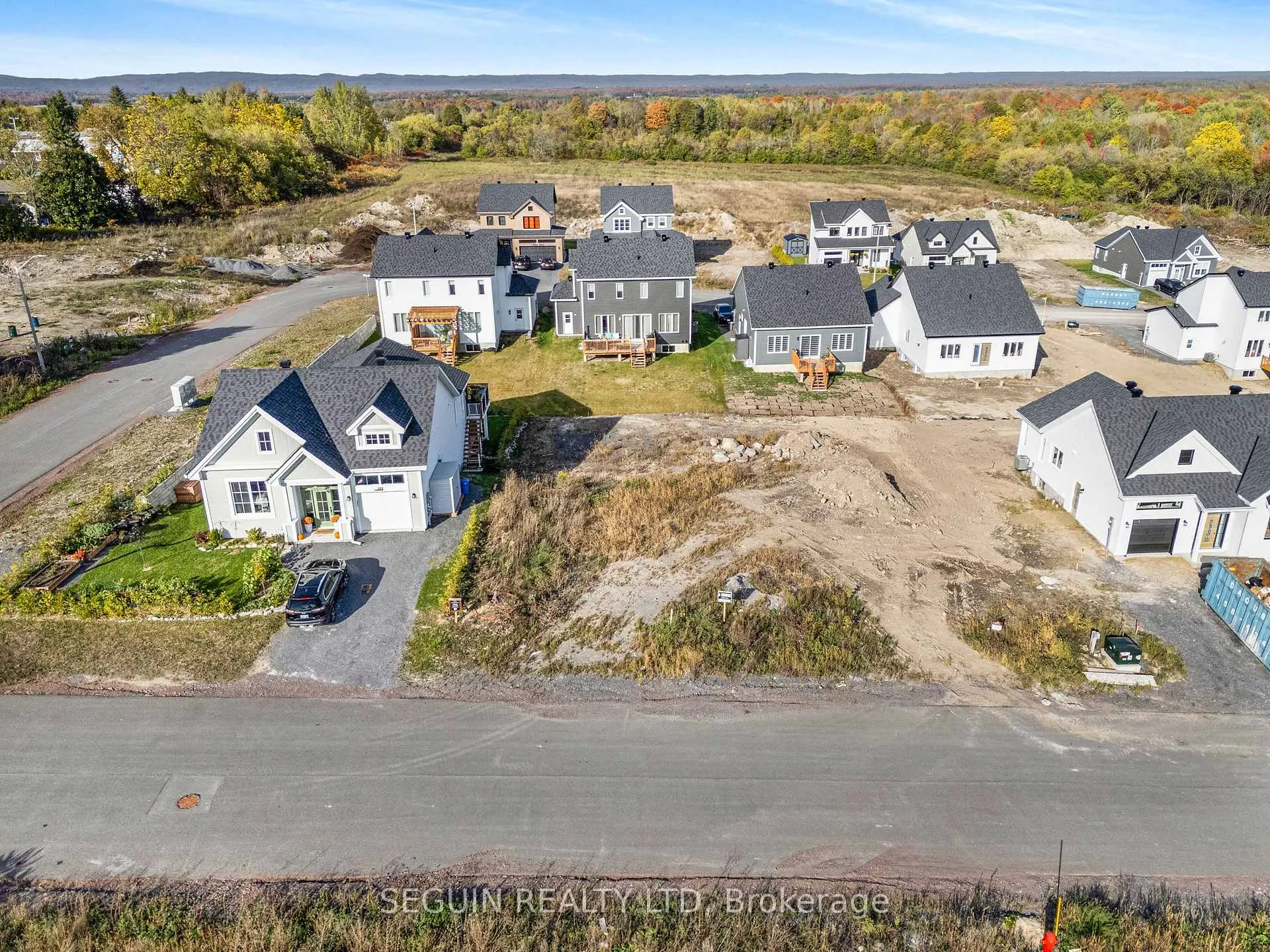Photo 4 of 195 Higginson Street, Champlain, Vankleek Hill — HOMEH