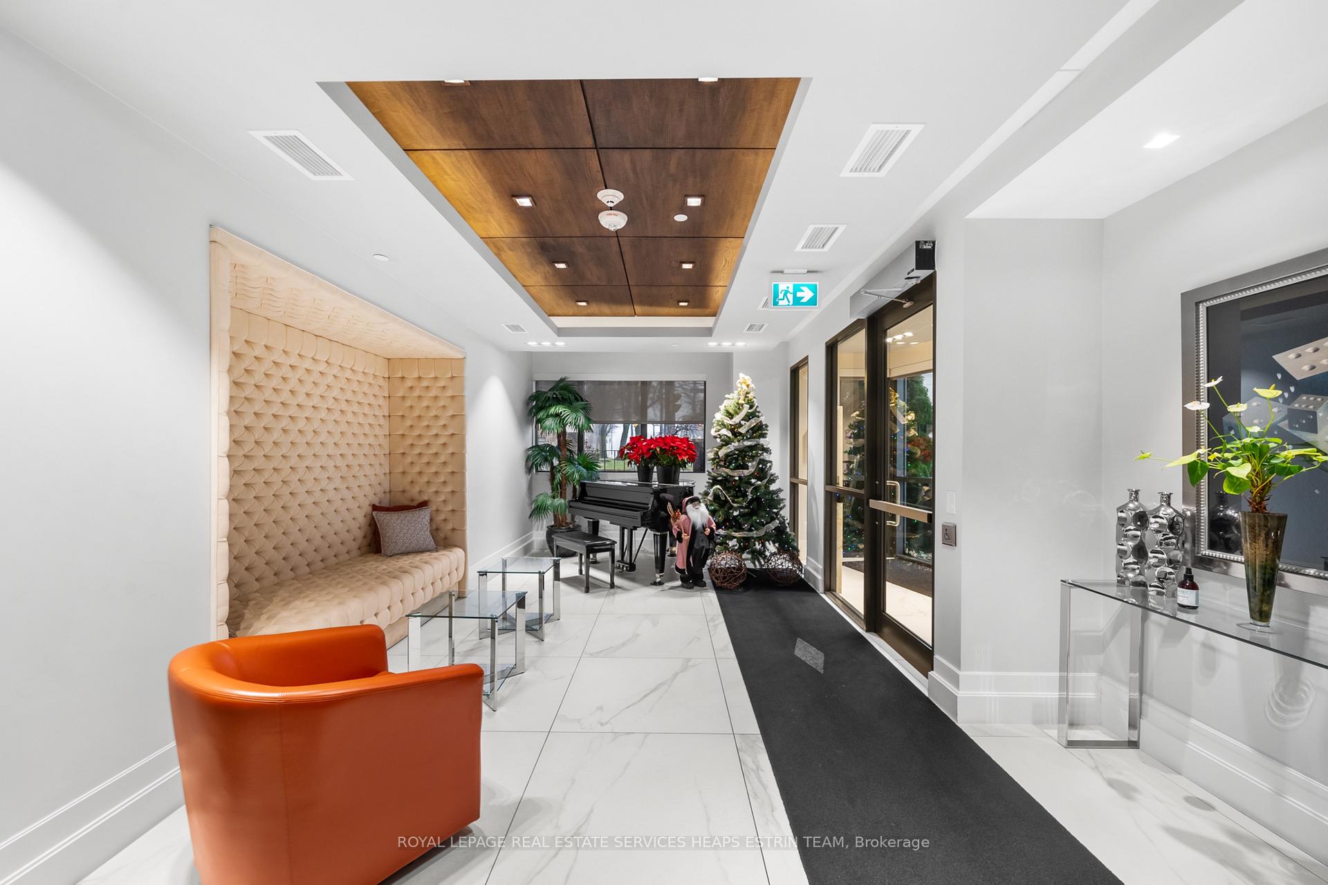 Photo 2 of Unit 305, 3 Southvale Drive, Toronto, Leaside — HOMEH