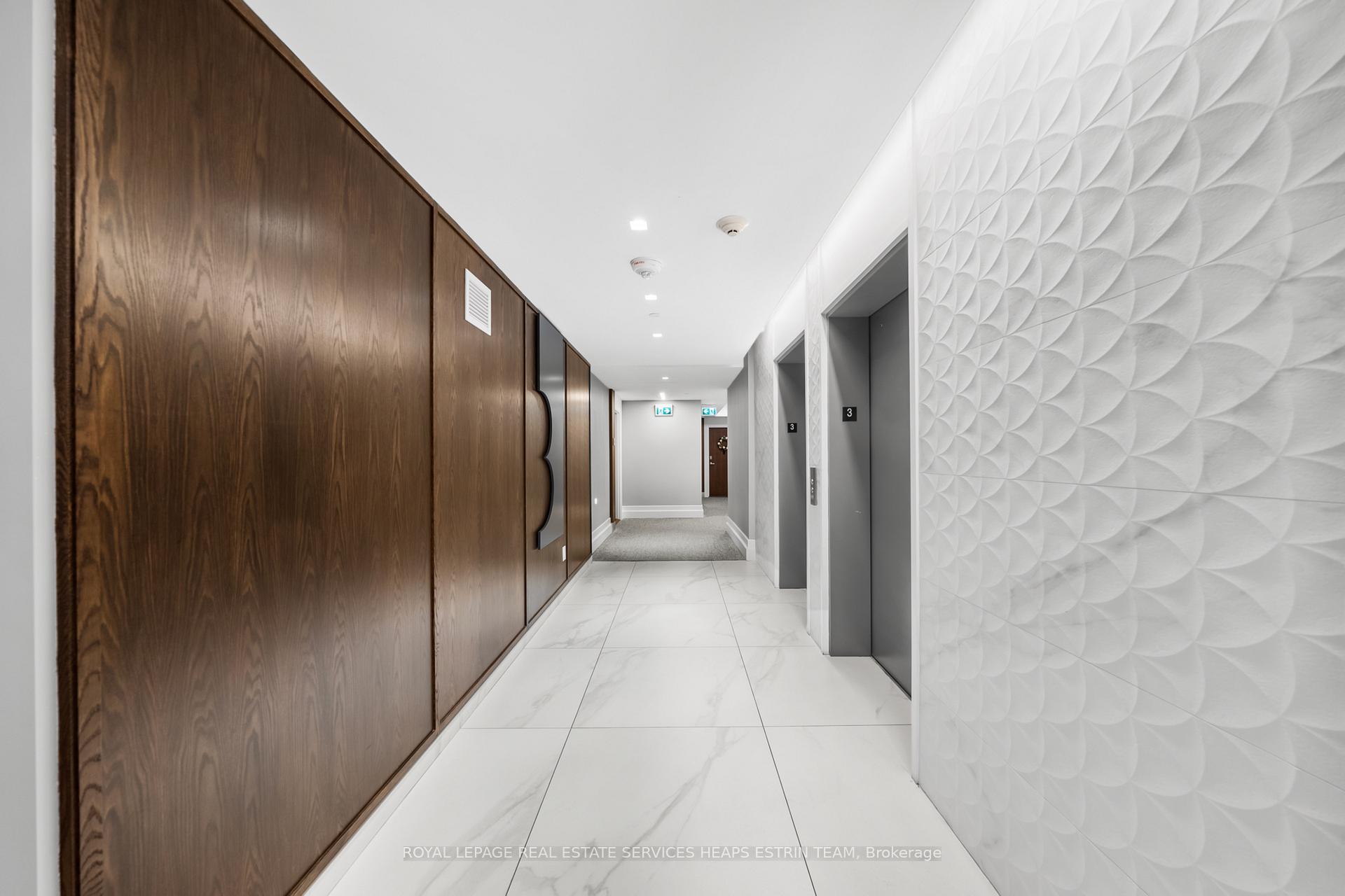 Photo 3 of Unit 305, 3 Southvale Drive, Toronto, Leaside — HOMEH