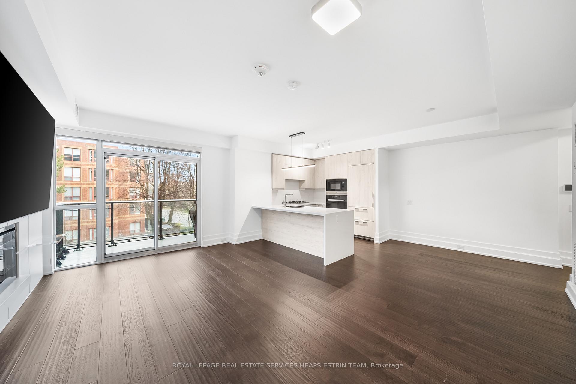 Photo 4 of Unit 305, 3 Southvale Drive, Toronto, Leaside — HOMEH