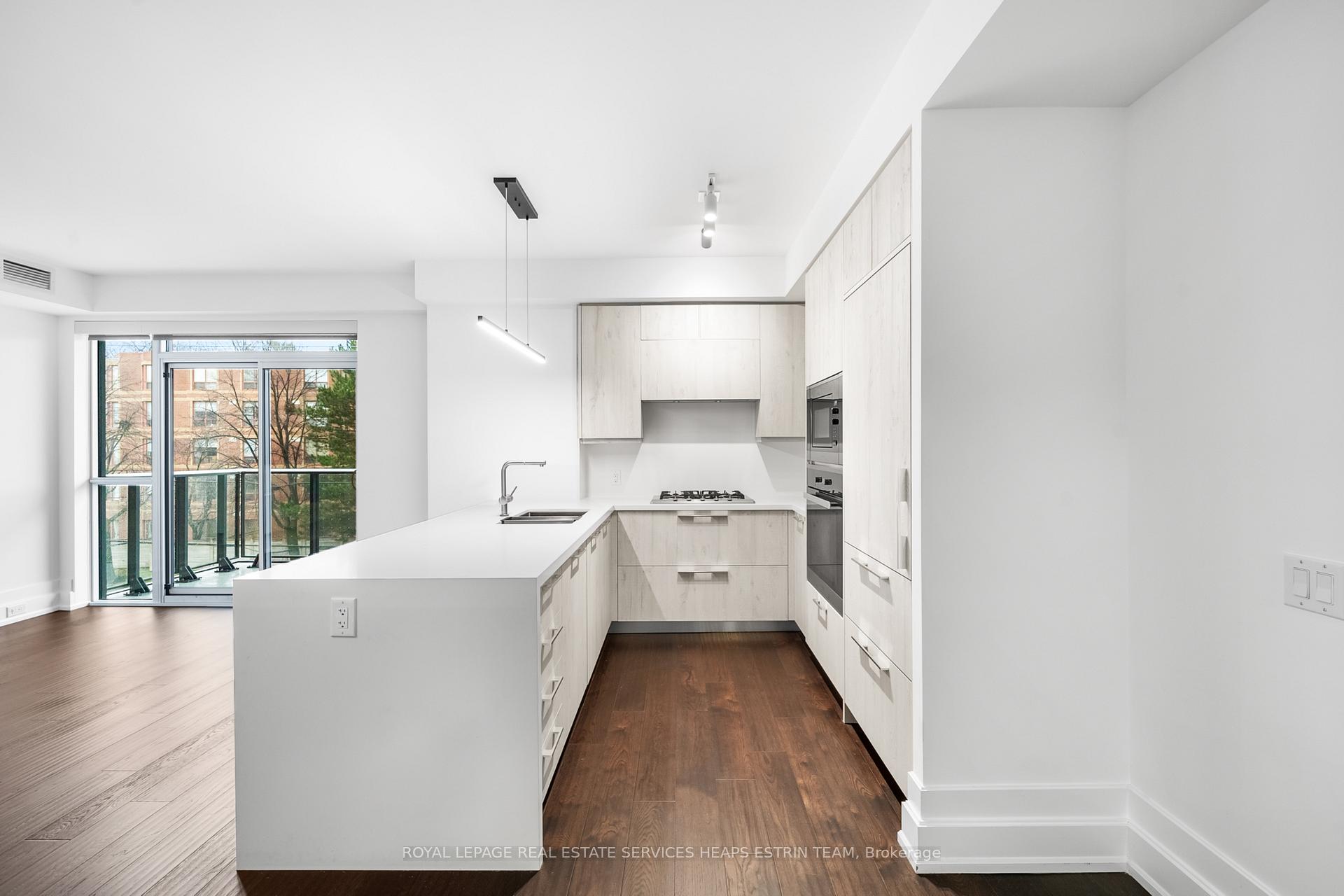 Photo 13 of Unit 305, 3 Southvale Drive, Toronto, Leaside — HOMEH