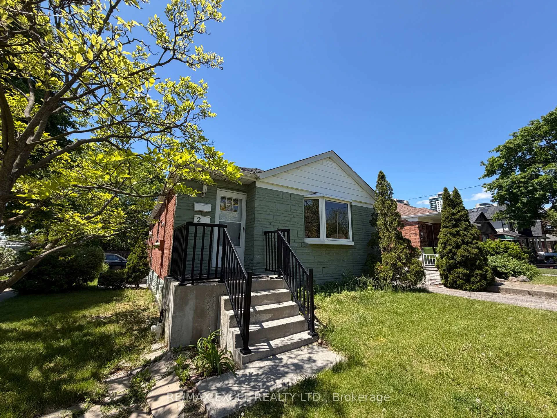 Photo 1 of 2 Rufford Road, Etobicoke, Alderwood — HOMEH