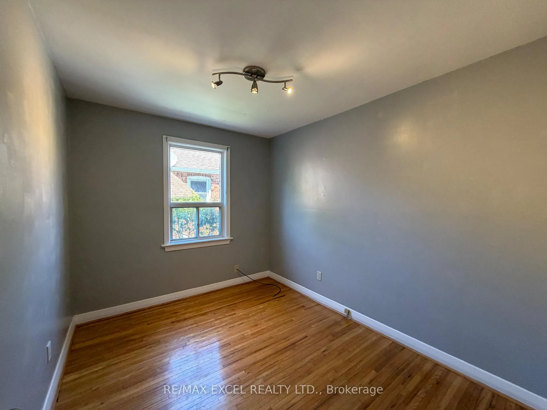 Photo 12 of 2 Rufford Road, Etobicoke, Alderwood — HOMEH