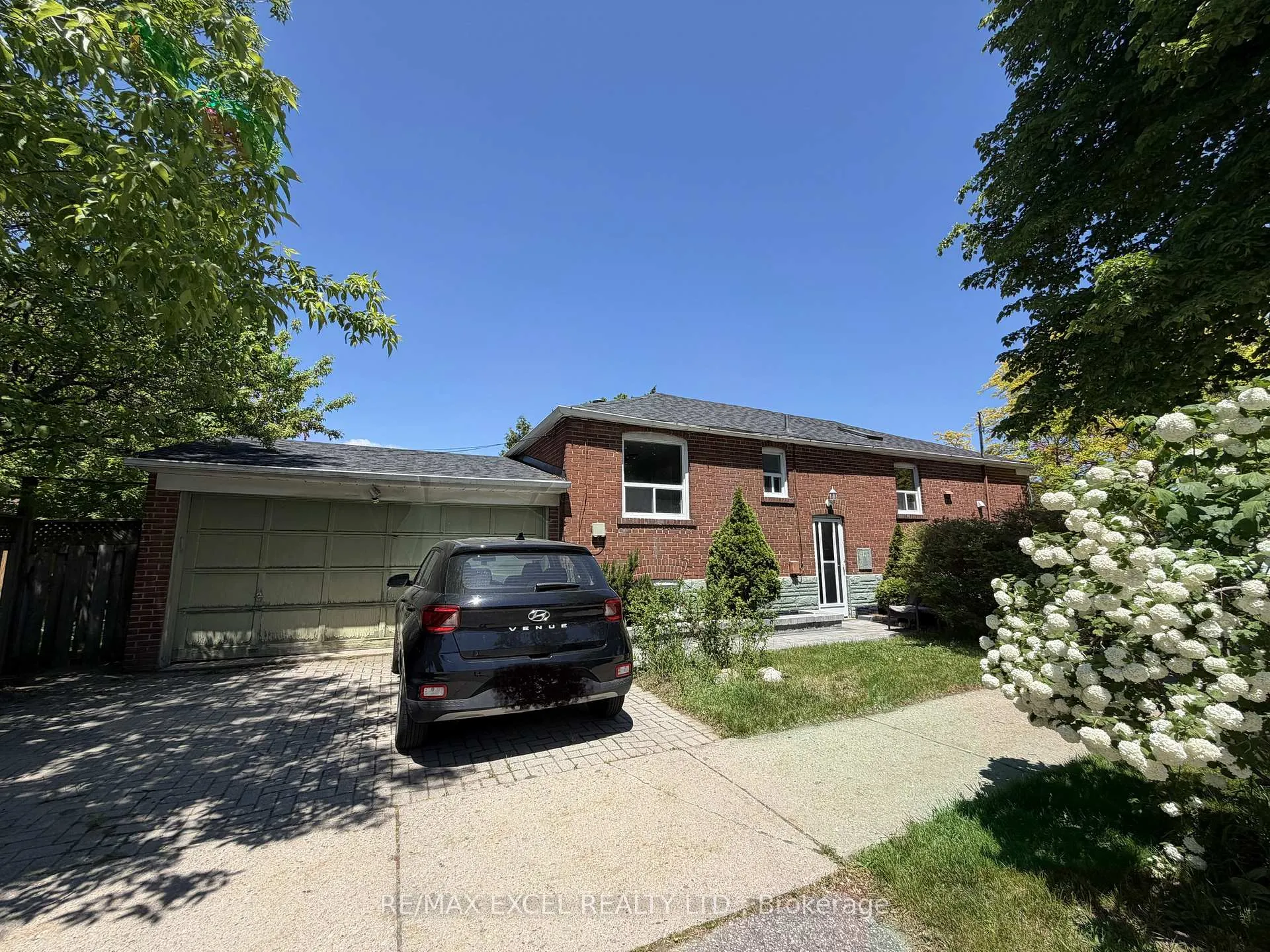 Photo 16 of 2 Rufford Road, Etobicoke, Alderwood — HOMEH