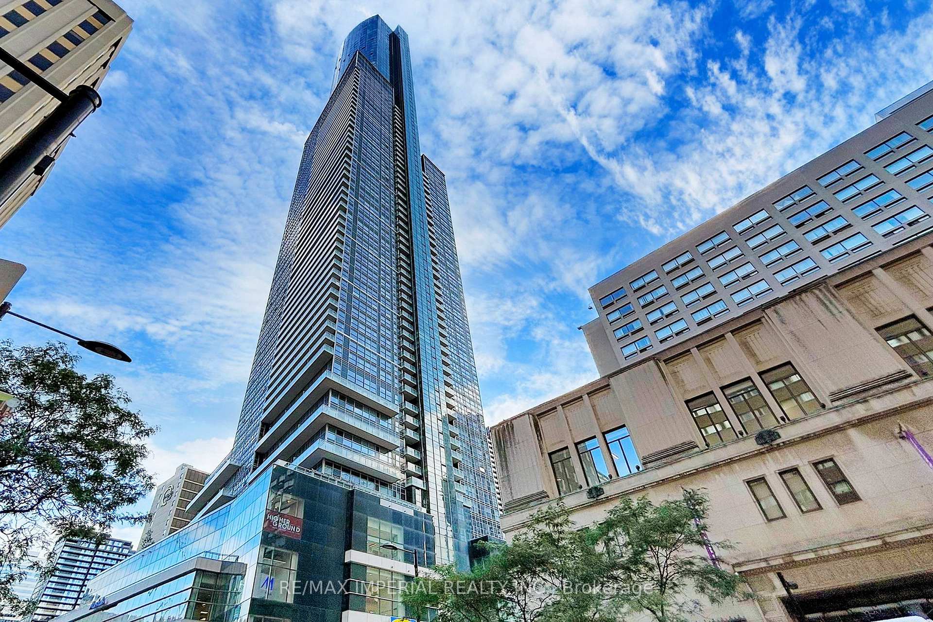 Front of Unit 4801, 386 Yonge Street