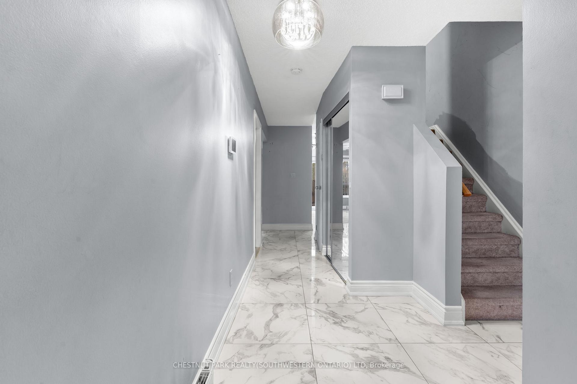 Photo 4 of 11 Parker Crescent, Ajax, South East — HOMEH