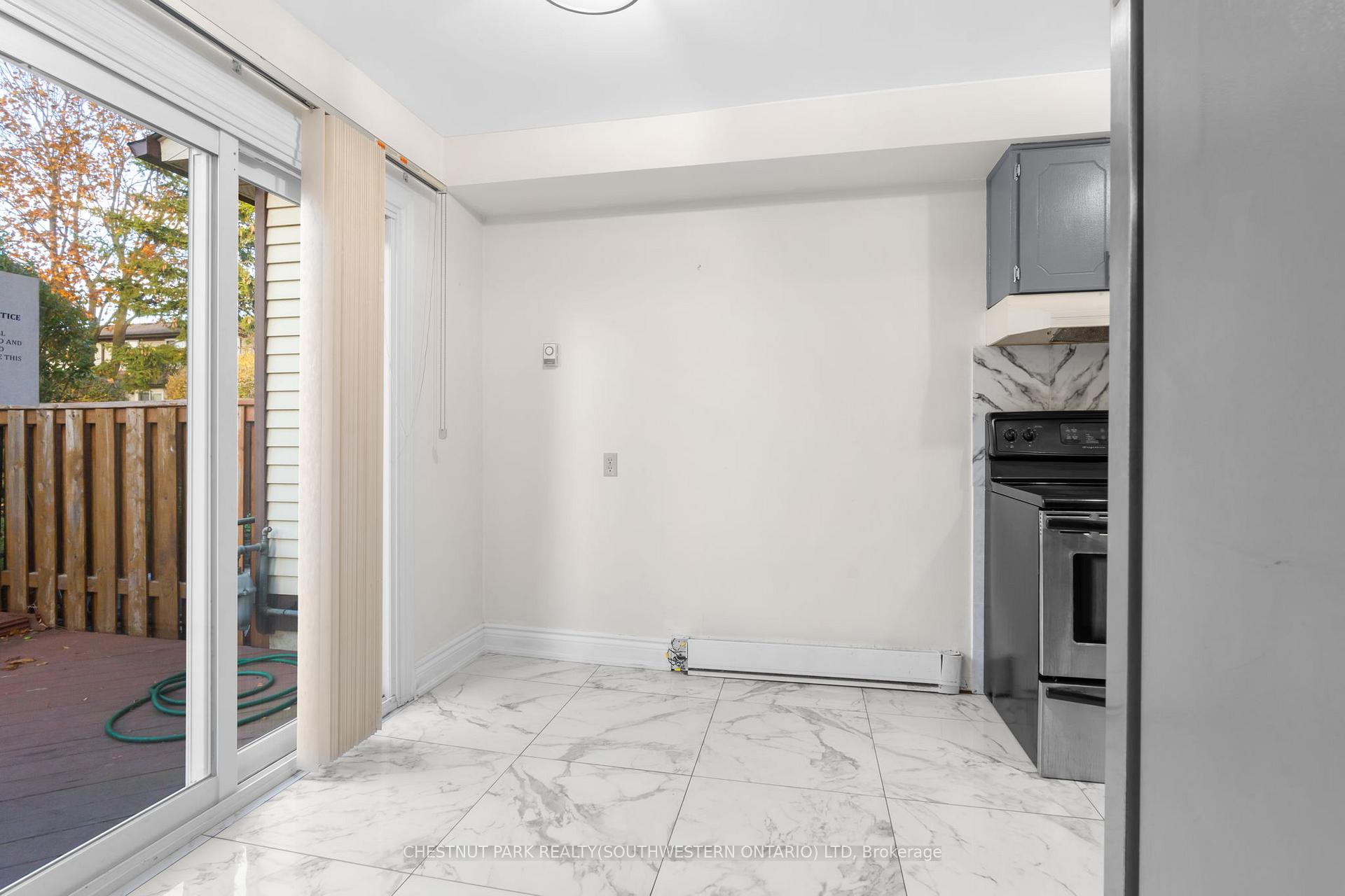 Photo 9 of 11 Parker Crescent, Ajax, South East — HOMEH