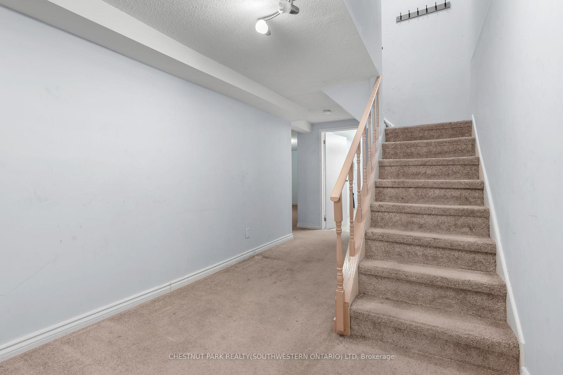 Photo 23 of 11 Parker Crescent, Ajax, South East — HOMEH