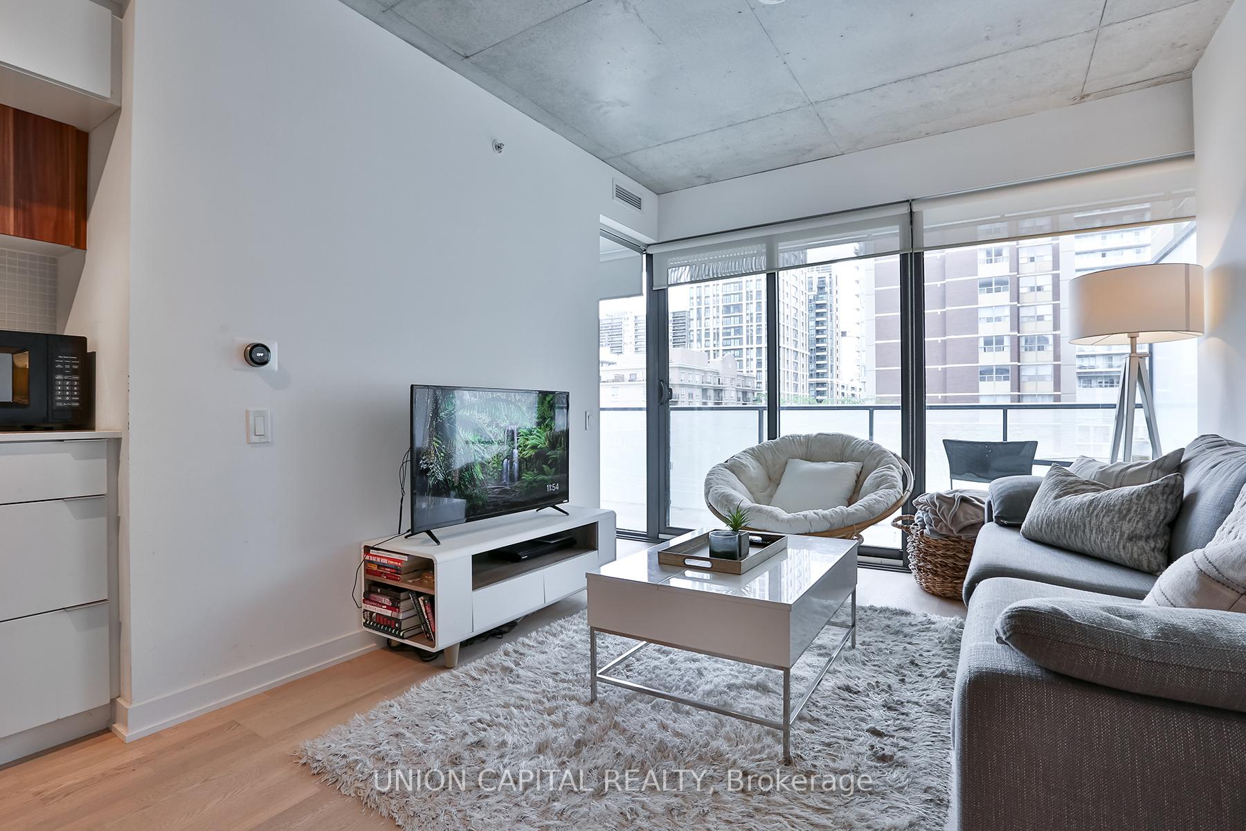 Photo 10 of Unit 406, 185 Roehampton Avenue, Toronto, Mount Pleasant East — HOMEH