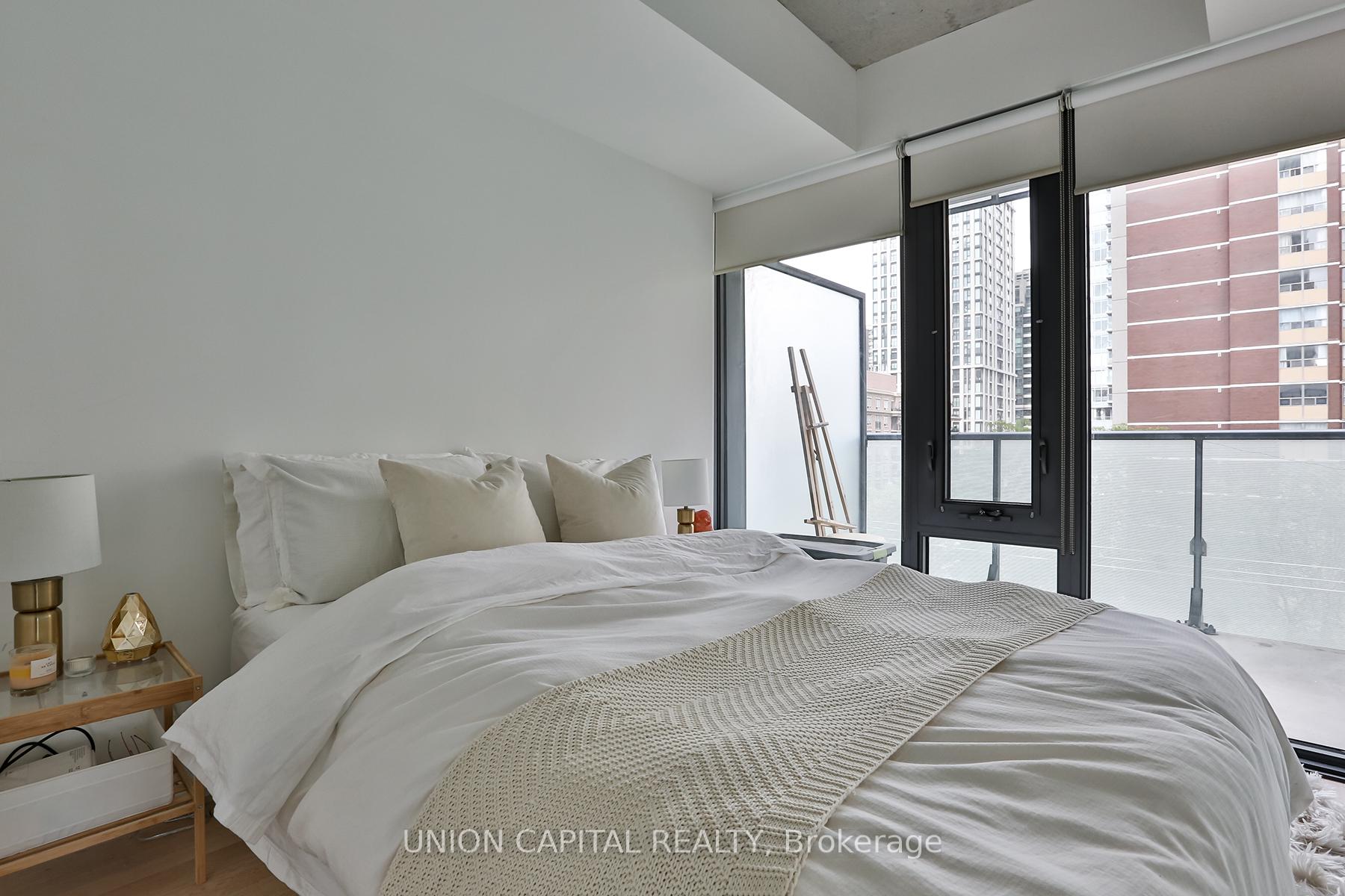 Photo 7 of Unit 406, 185 Roehampton Avenue, Toronto, Mount Pleasant East — HOMEH