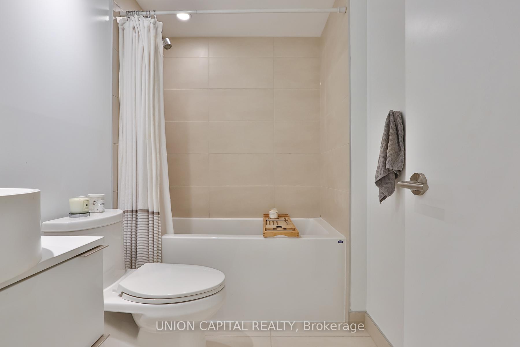 Photo 21 of Unit 406, 185 Roehampton Avenue, Toronto, Mount Pleasant East — HOMEH