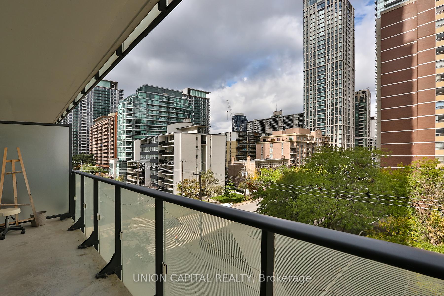 Photo 17 of Unit 406, 185 Roehampton Avenue, Toronto, Mount Pleasant East — HOMEH