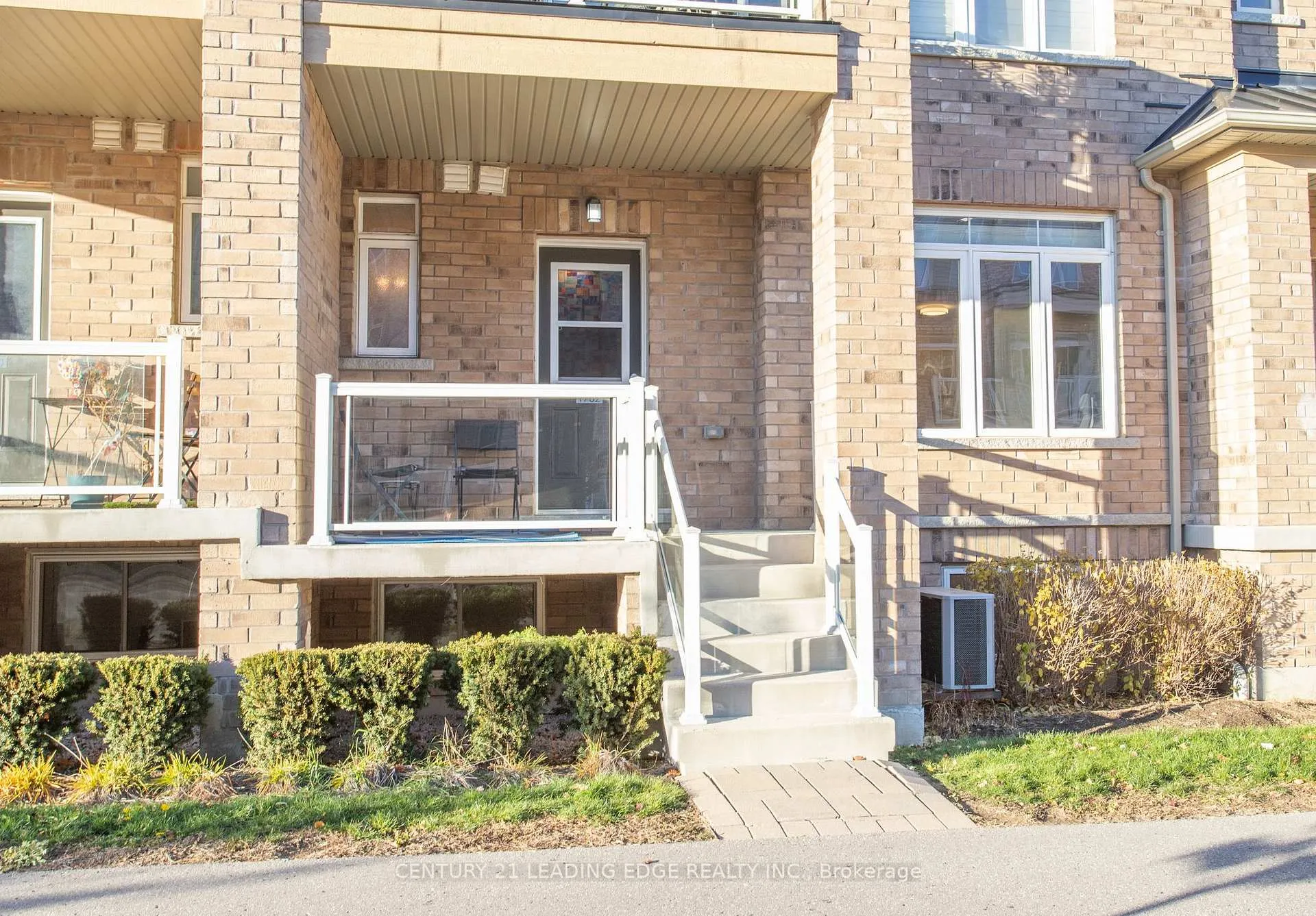 Photo 2 of 1762 Rex Heath Drive, Pickering, Duffin Heights — HOMEH