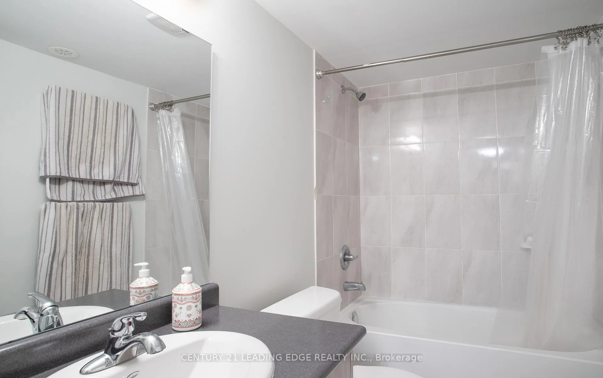 Photo 13 of 1762 Rex Heath Drive, Pickering, Duffin Heights — HOMEH