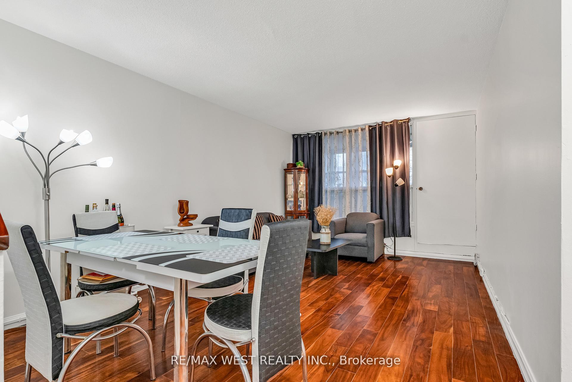 Photo 14 of Unit 305, 155 Leeward Glenway, Toronto, Flemingdon Park — HOMEH