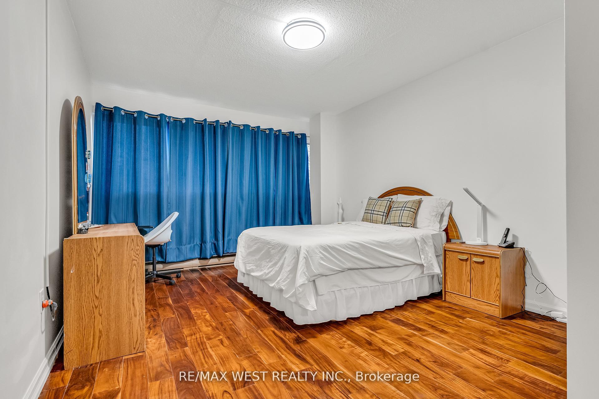 Photo 23 of Unit 305, 155 Leeward Glenway, Toronto, Flemingdon Park — HOMEH