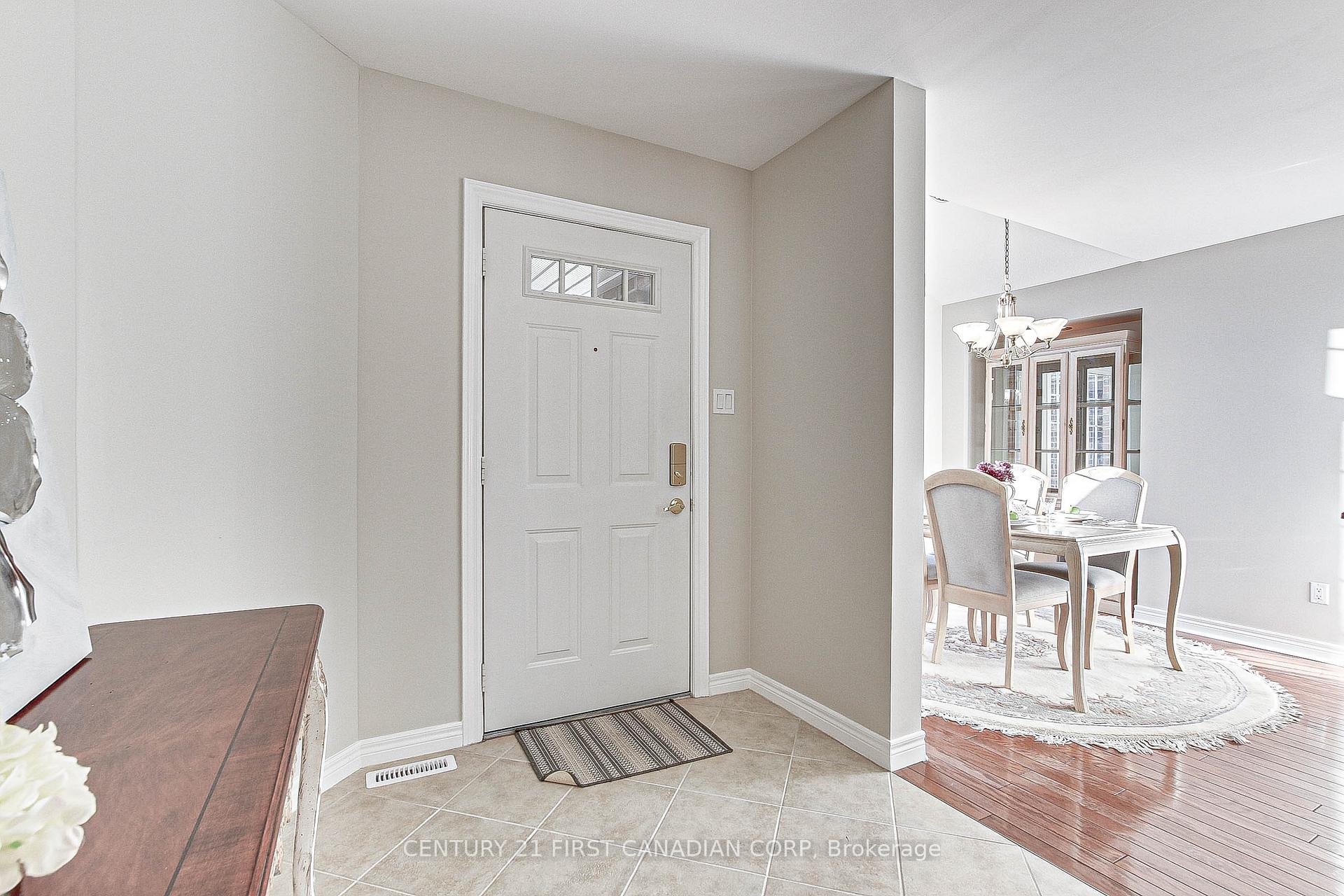 Photo 3 of 307 Metcalfe Street E, Strathroy-Caradoc, NE — HOMEH