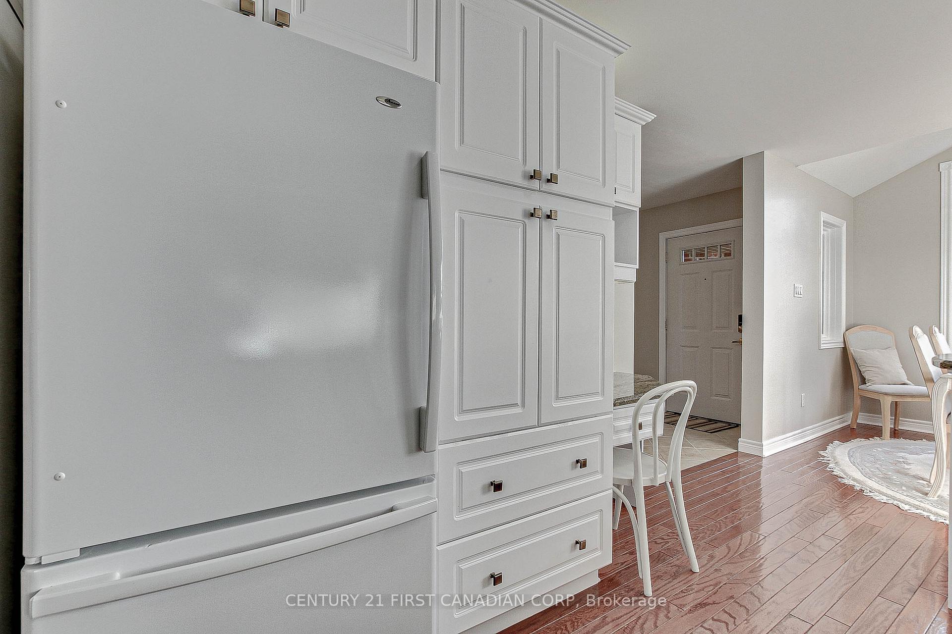 Photo 7 of 307 Metcalfe Street E, Strathroy-Caradoc, NE — HOMEH