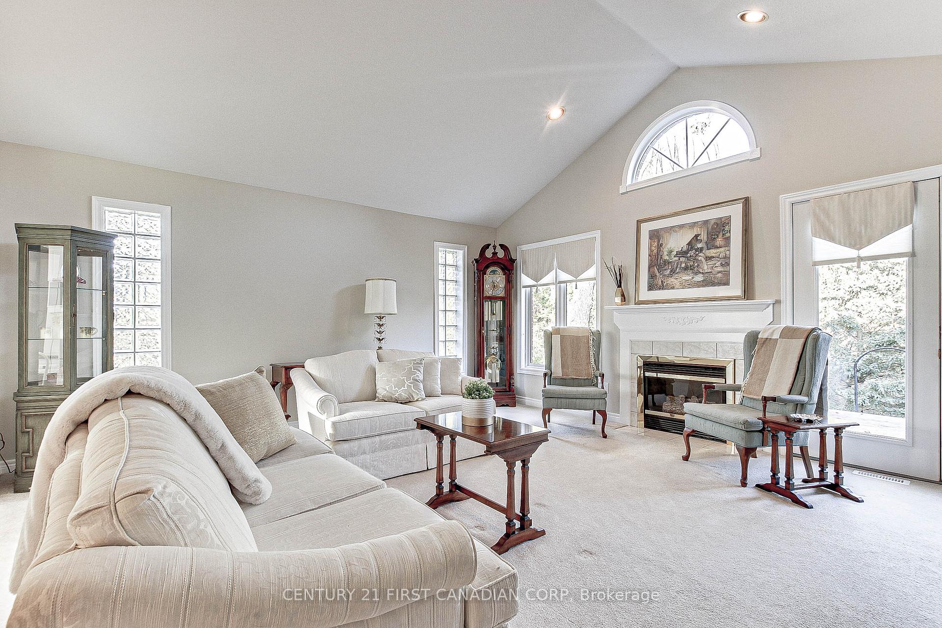 Photo 9 of 307 Metcalfe Street E, Strathroy-Caradoc, NE — HOMEH