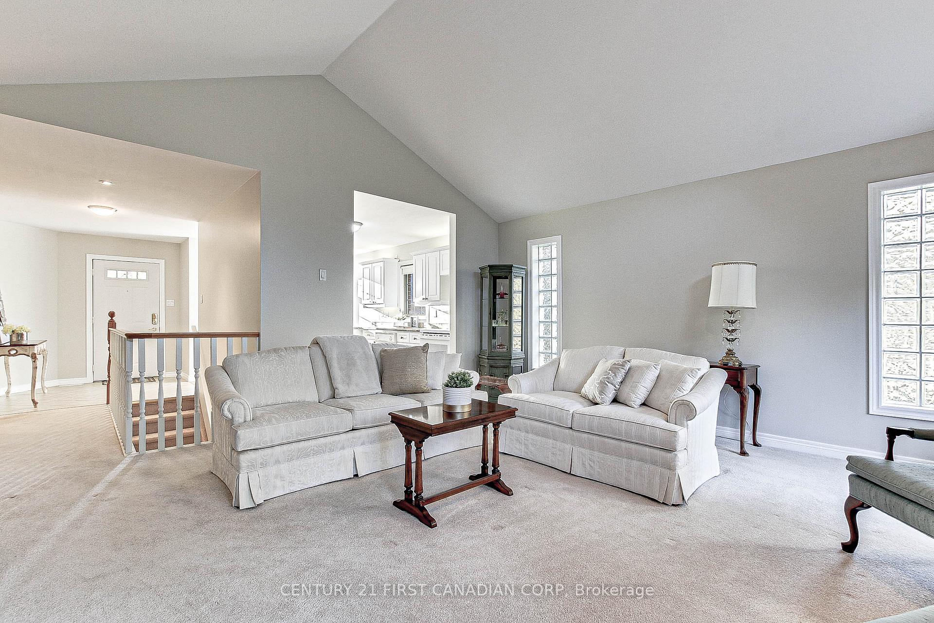 Photo 10 of 307 Metcalfe Street E, Strathroy-Caradoc, NE — HOMEH