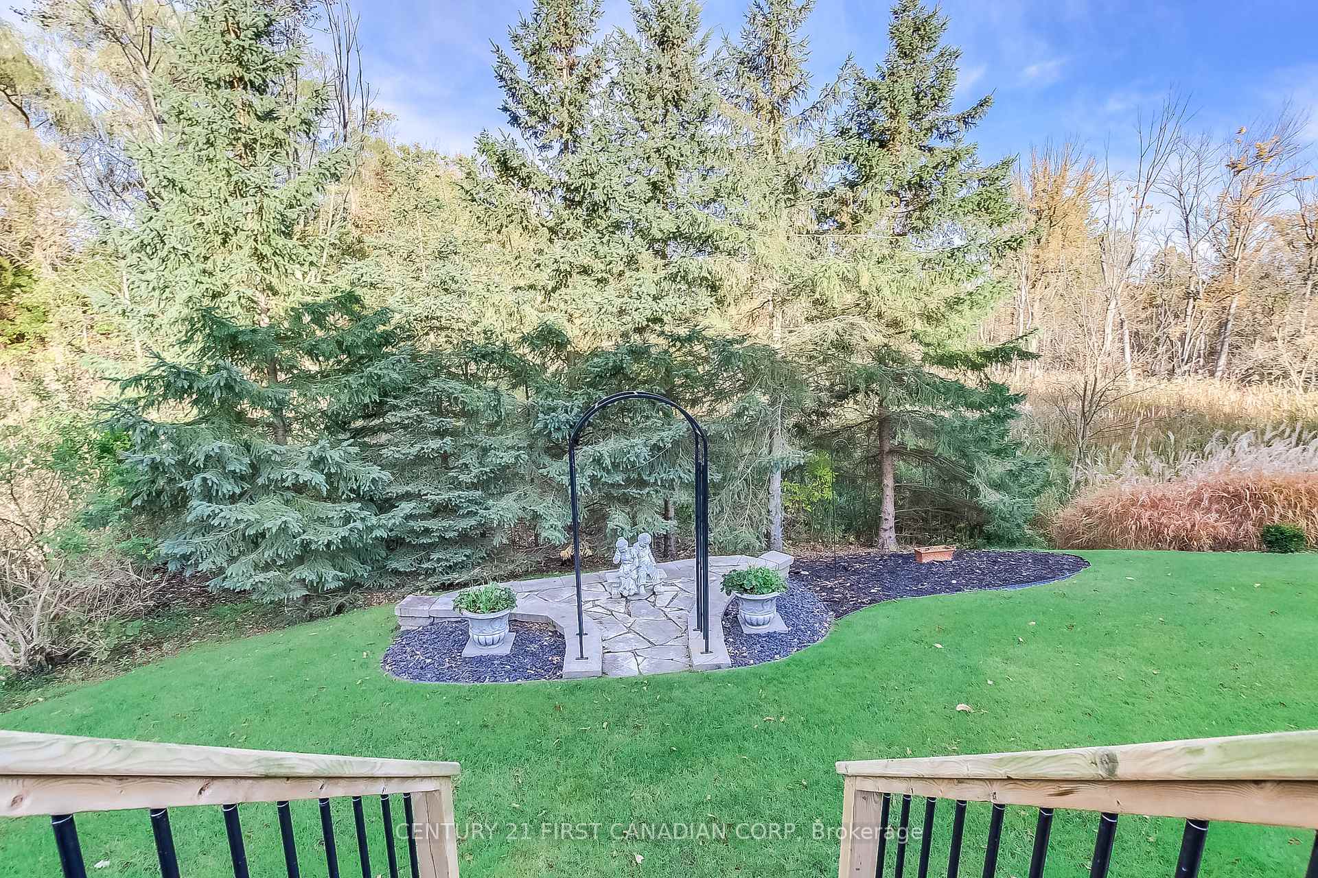 Photo 14 of 307 Metcalfe Street E, Strathroy-Caradoc, NE — HOMEH