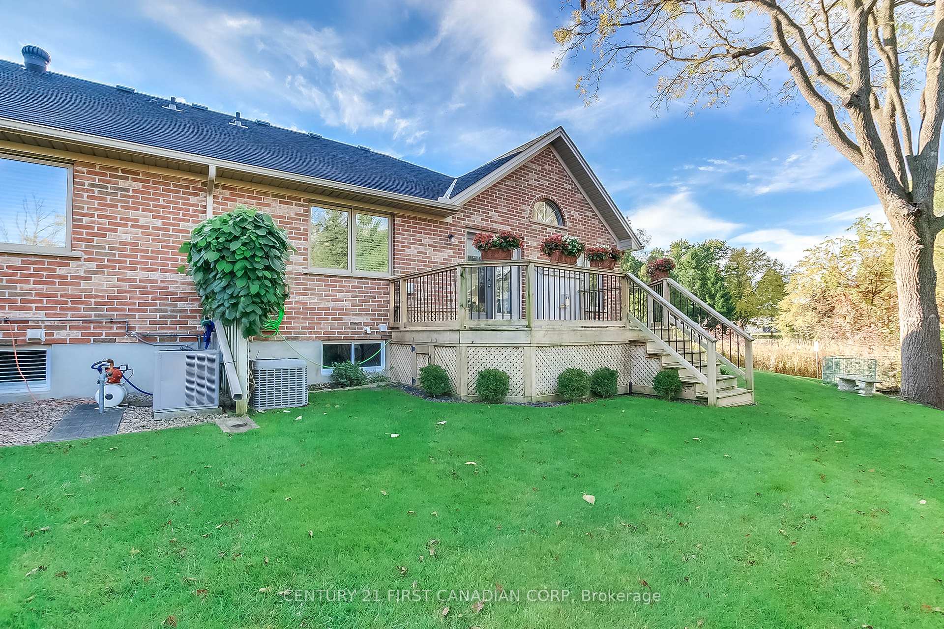 Photo 27 of 307 Metcalfe Street E, Strathroy-Caradoc, NE — HOMEH