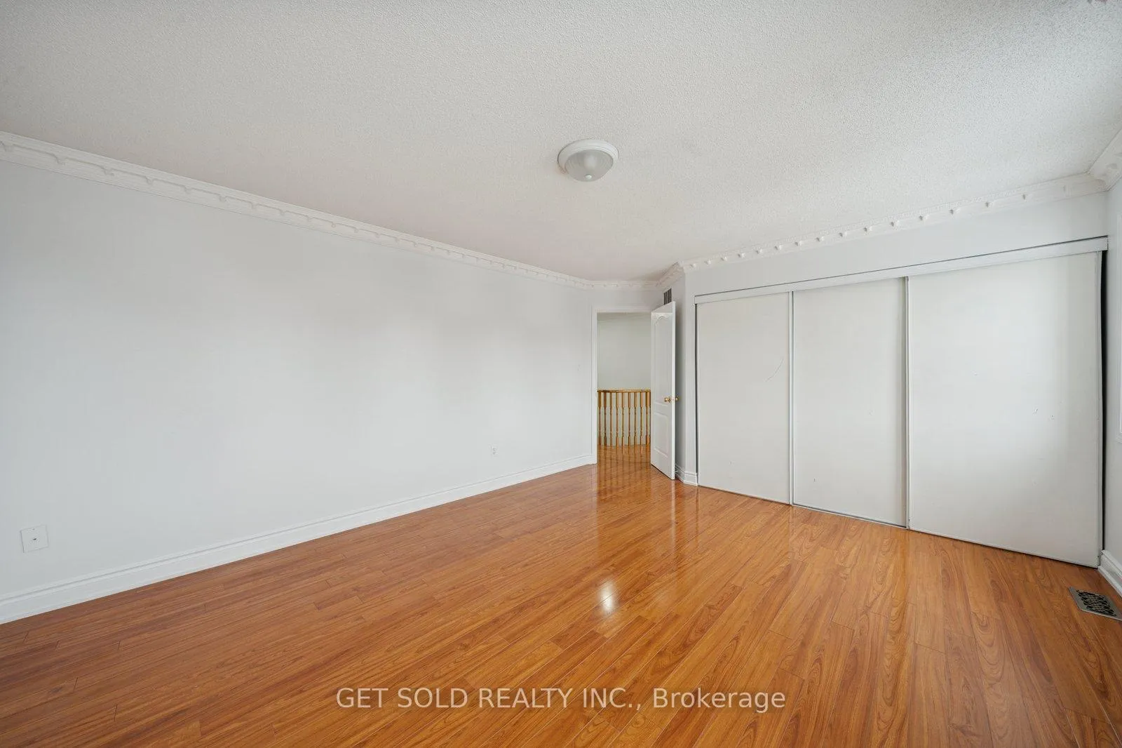 Photo 20 of 33 Tideland Drive, Brampton, Fletcher's Meadow — HOMEH