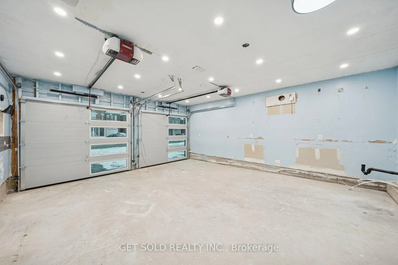 Photo 23 of 33 Tideland Drive, Brampton, Fletcher's Meadow — HOMEH