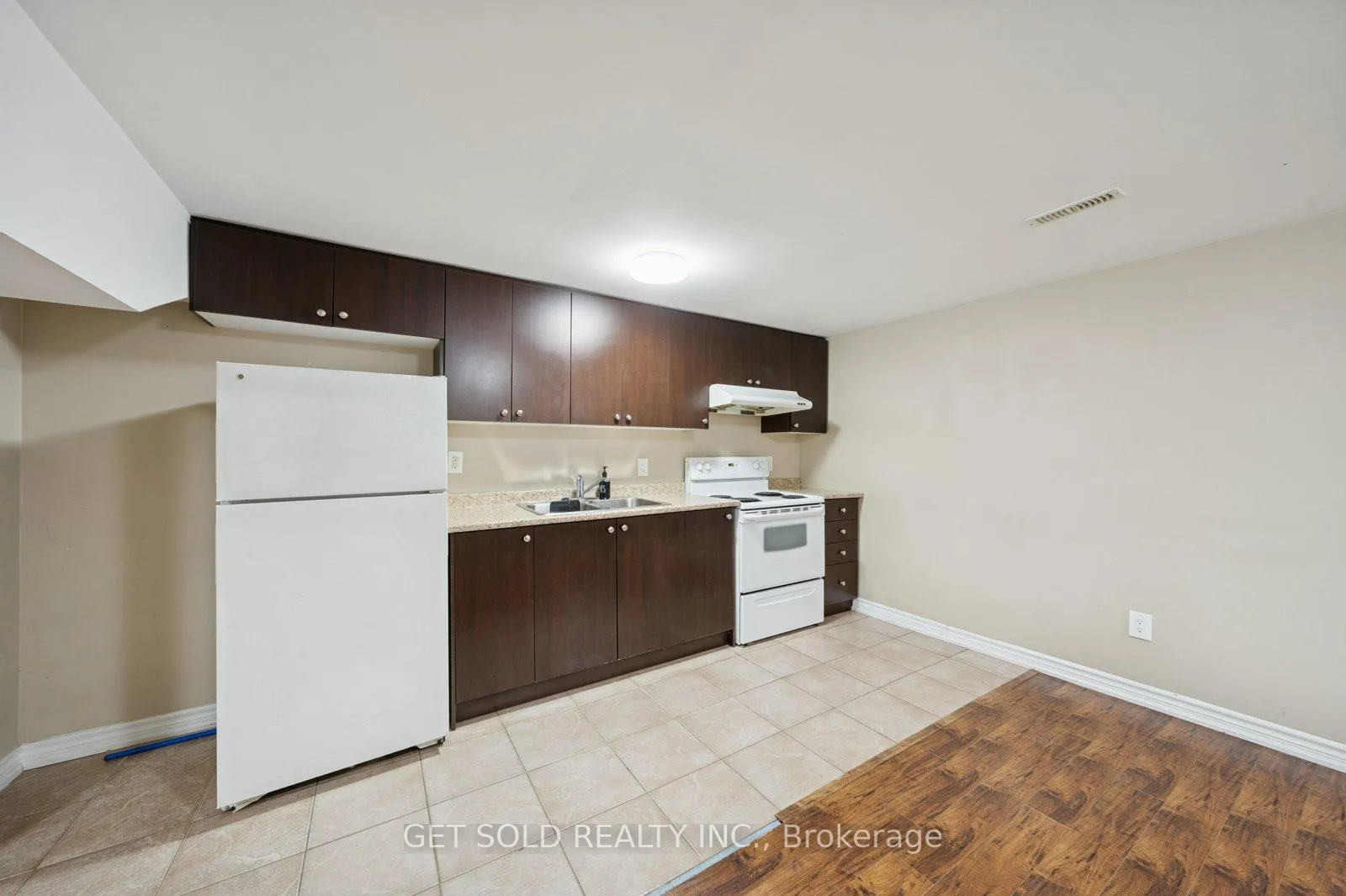 Photo 25 of 33 Tideland Drive, Brampton, Fletcher's Meadow — HOMEH