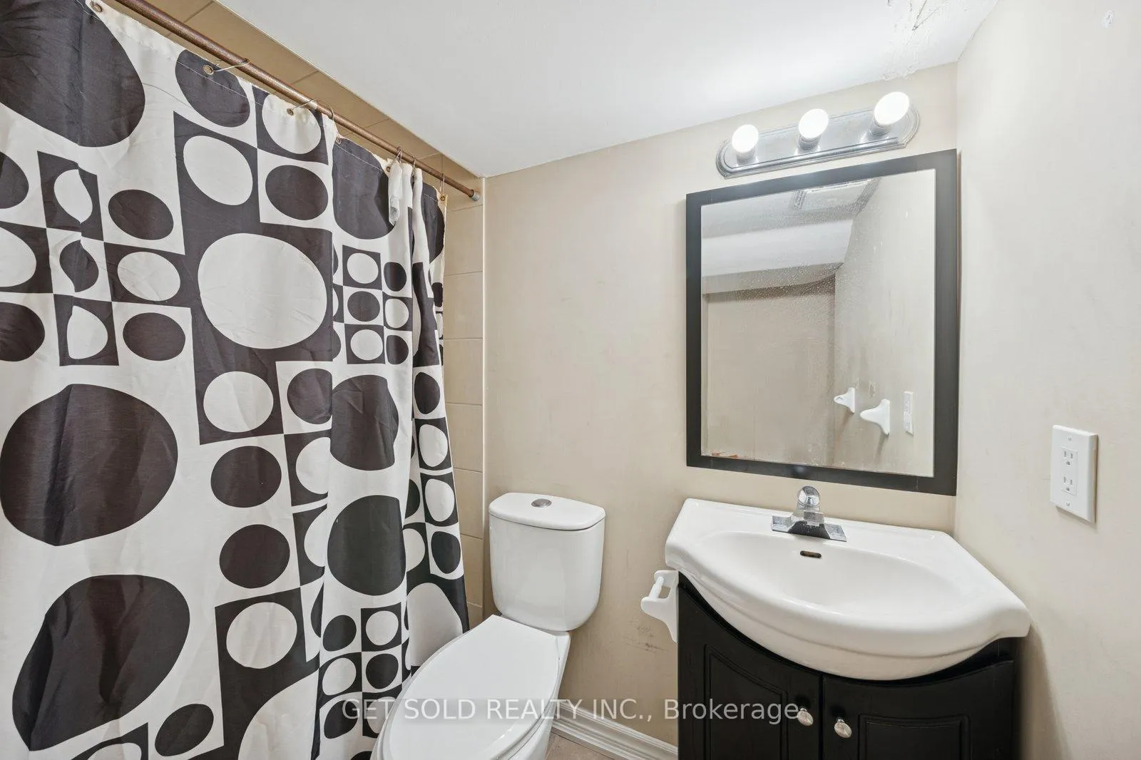 Photo 28 of 33 Tideland Drive, Brampton, Fletcher's Meadow — HOMEH