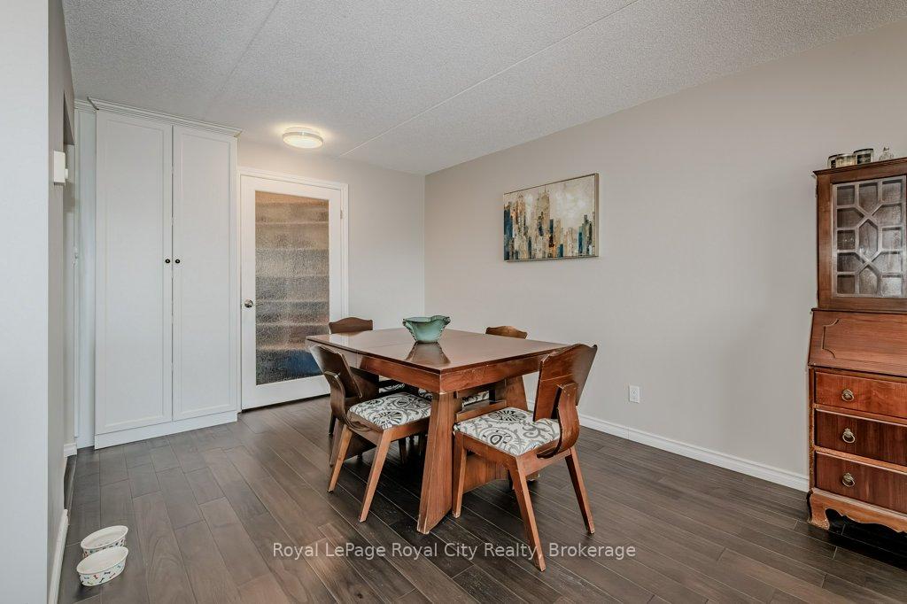 Photo 3 of Unit 503, 8 Christopher Court, Guelph, Kortright West — HOMEH
