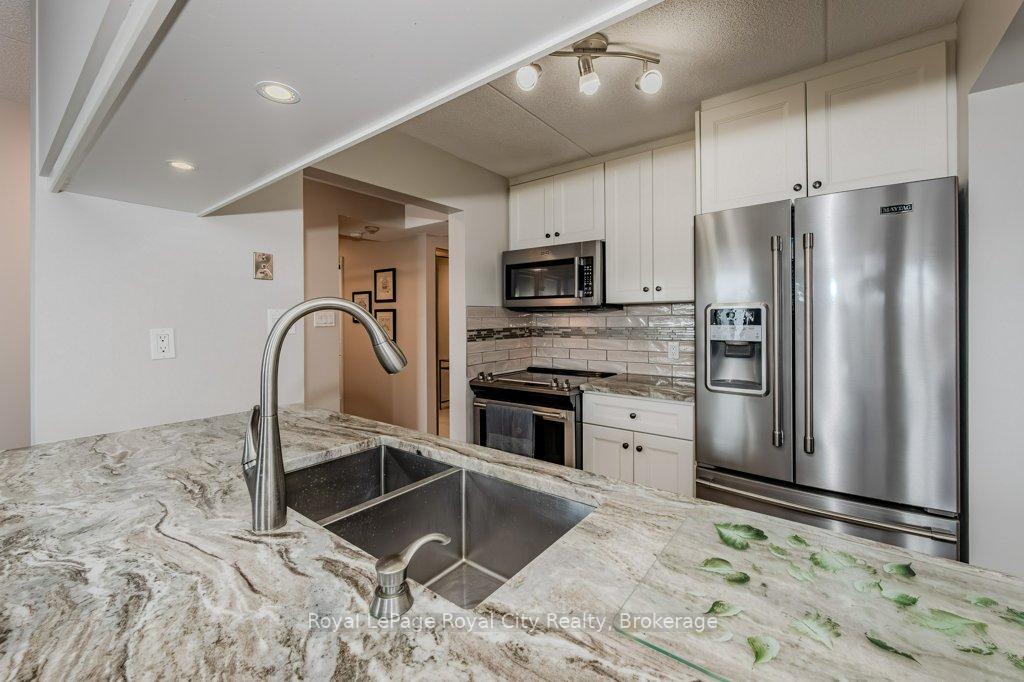 Photo 7 of Unit 503, 8 Christopher Court, Guelph, Kortright West — HOMEH