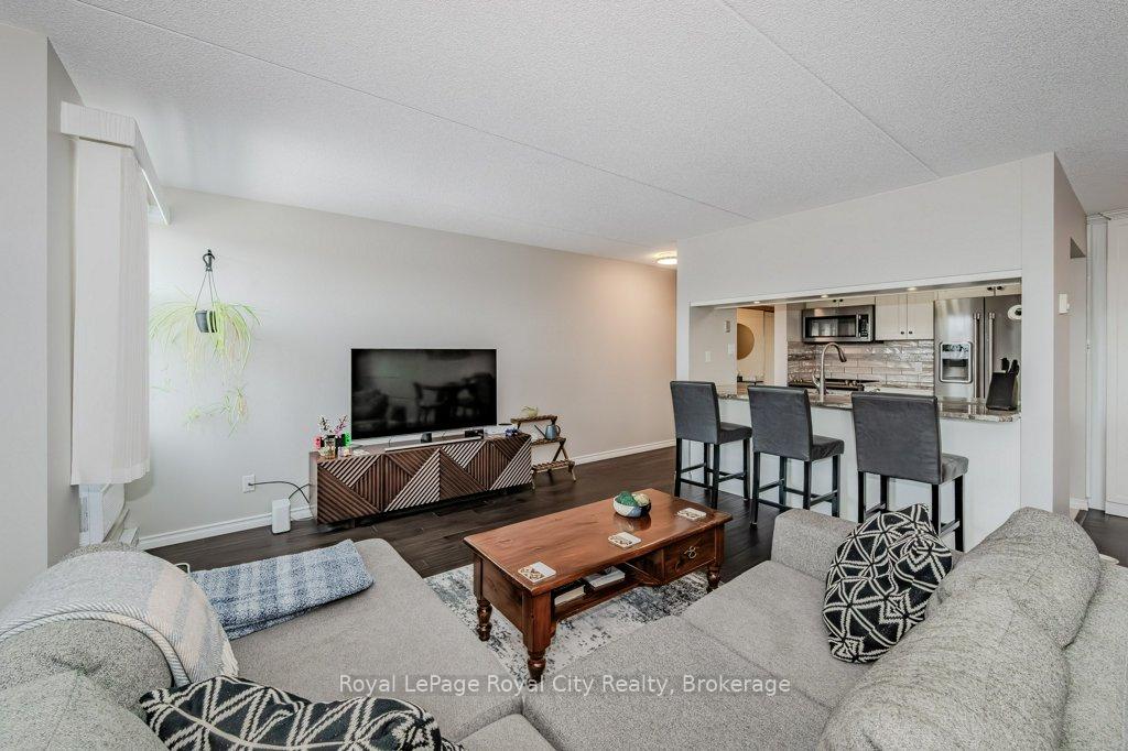 Photo 10 of Unit 503, 8 Christopher Court, Guelph, Kortright West — HOMEH