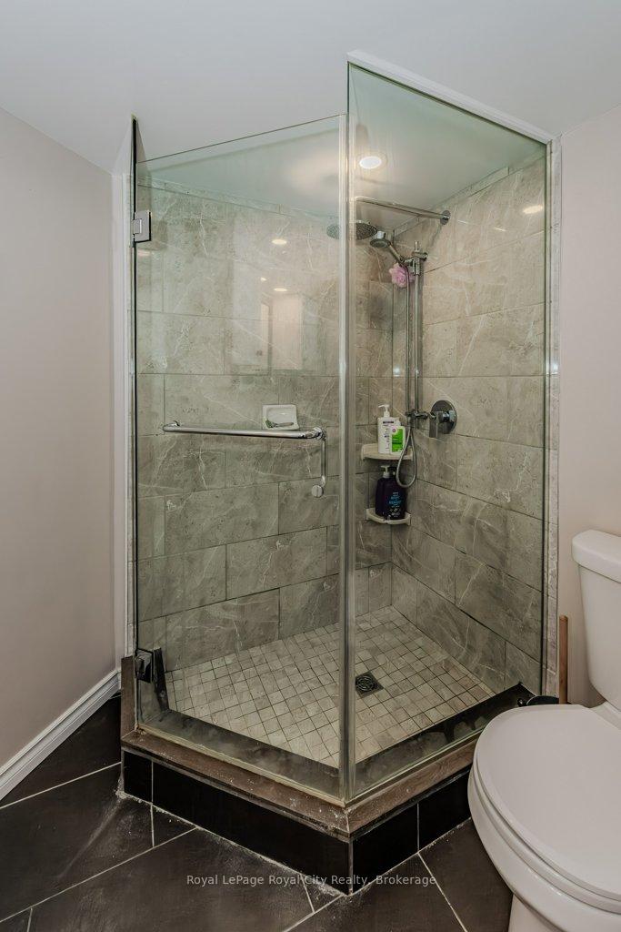 Photo 16 of Unit 503, 8 Christopher Court, Guelph, Kortright West — HOMEH